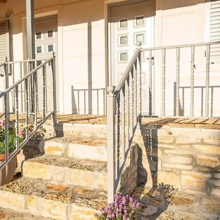 Janakis Garden Livadi 3*