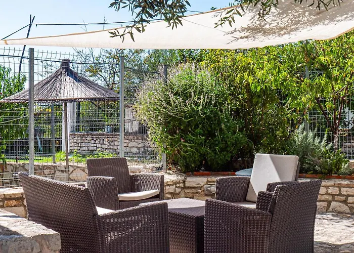 Janakis Garden Livadi Himare Fshat