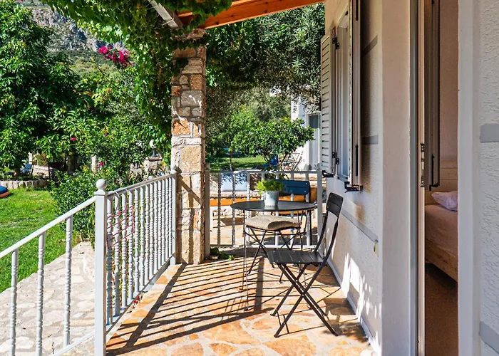 Janakis Garden Livadi 3* Himare Fshat