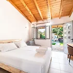 Aparthotel Janakis Garden Livadi 3*
