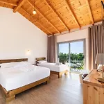 Janakis Garden Livadi Aparthotel 3*