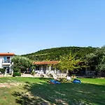Janakis Garden Livadi