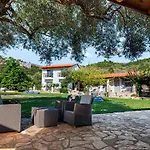 Janakis Garden Livadi