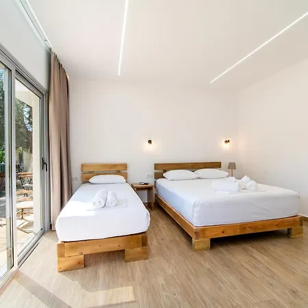 Appart hôtel Janakis Garden Livadi 3*