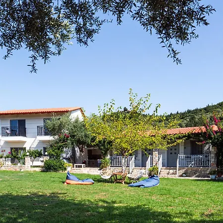 Appart hôtel Janakis Garden Livadi 3*