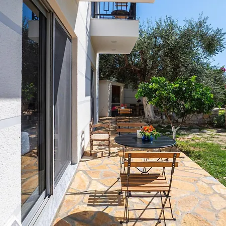 Appart hôtel Janakis Garden Livadi Himare Fshat