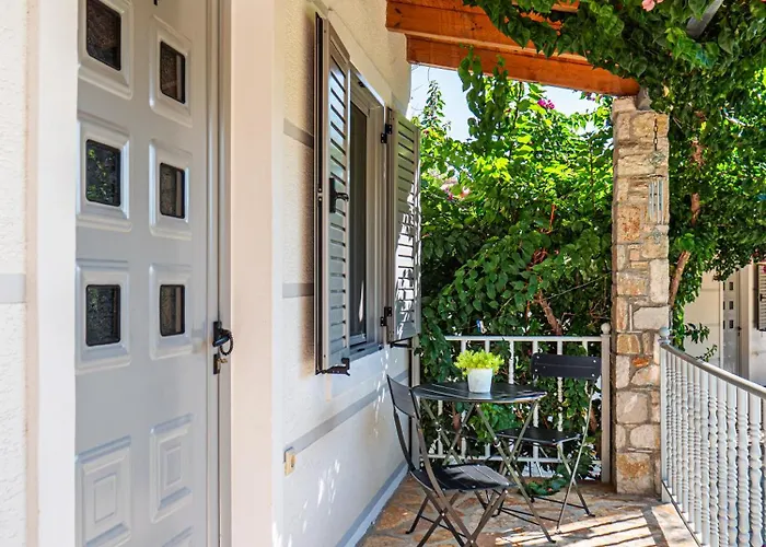 Janakis Garden Livadi Aparthotel Himare Fshat