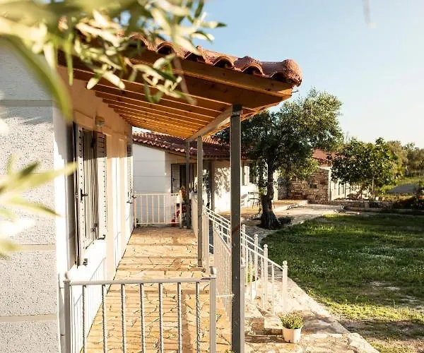 Janakis Garden Livadi 3*